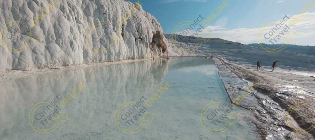 известняковые породы собрали воду